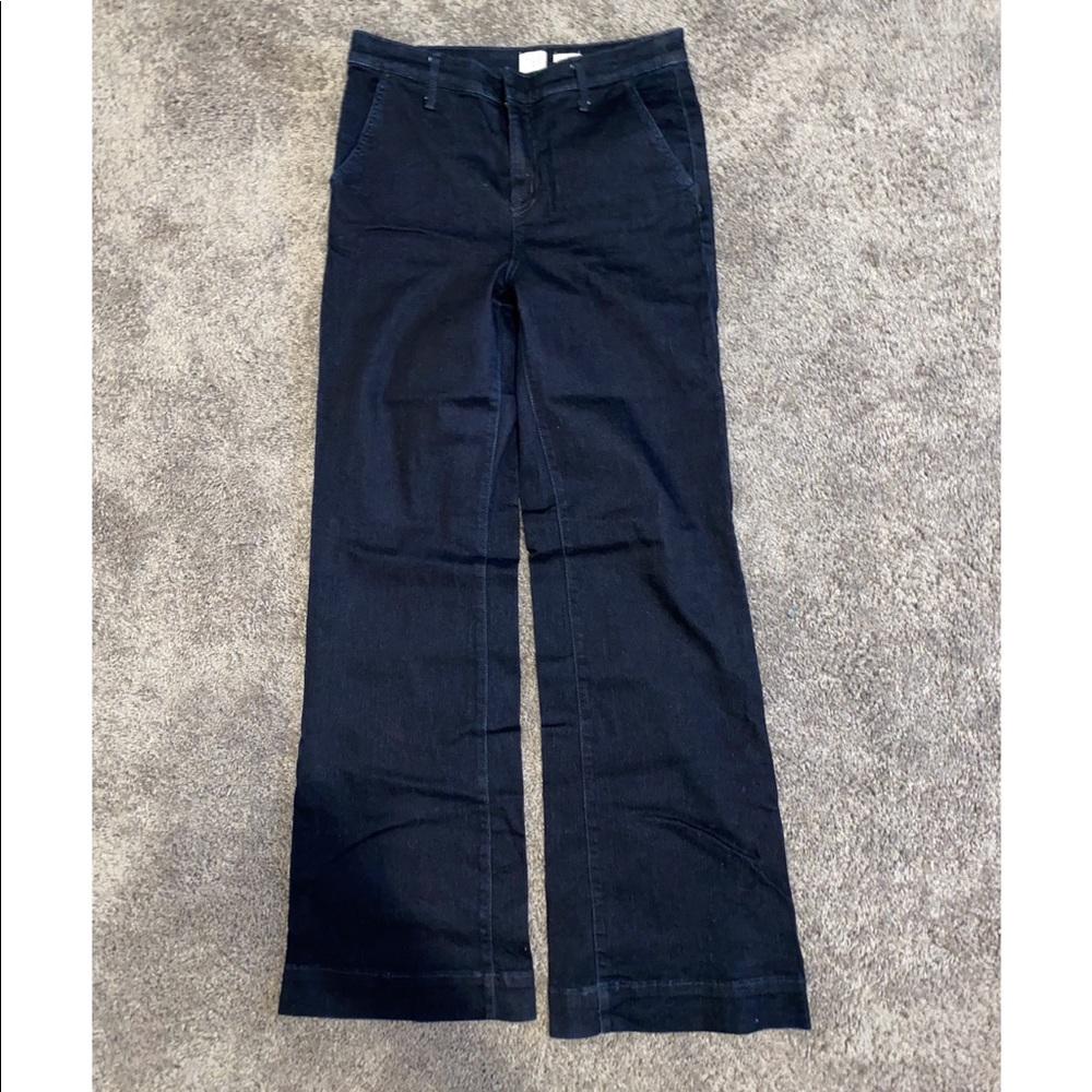 Like New High waisted flare jeans